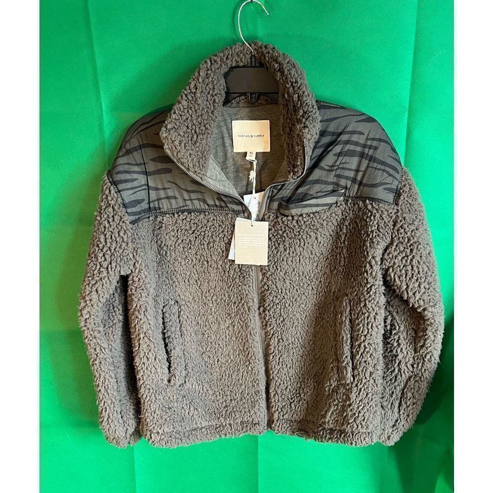 Thread supply jacket- x-small
